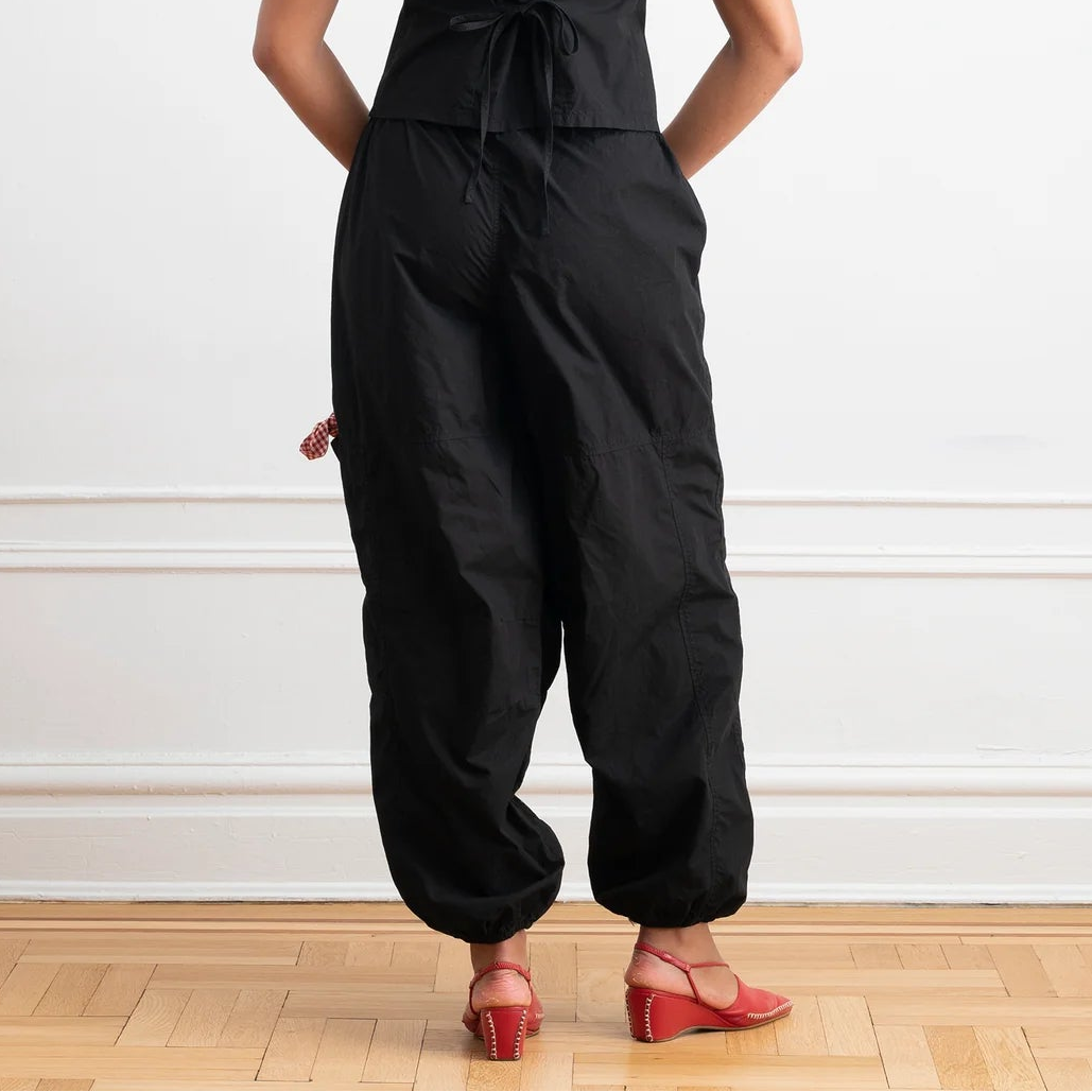 Nara Parachute Pants in Black