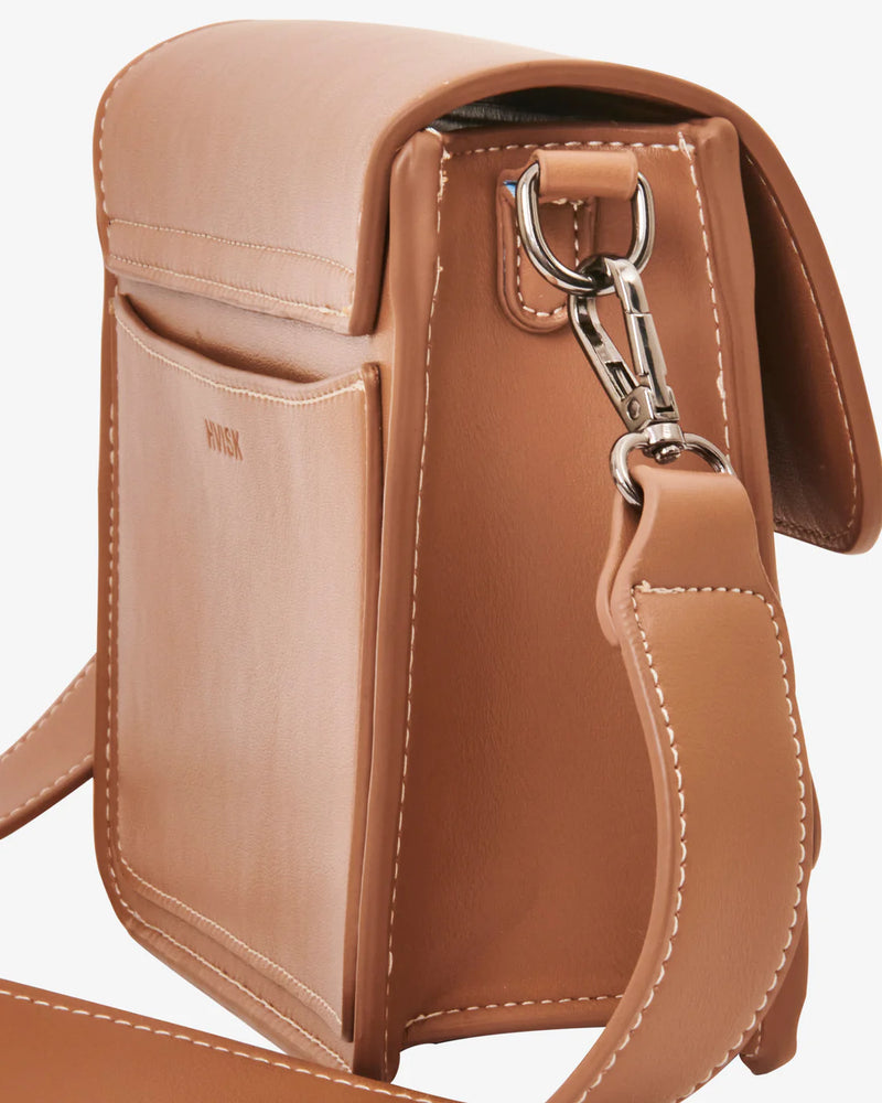 files/CAYMAN_POCKET_SOFT_STRUCTURE-Crossbody-2303-013-010000-343_Hush_Brown-3.webp