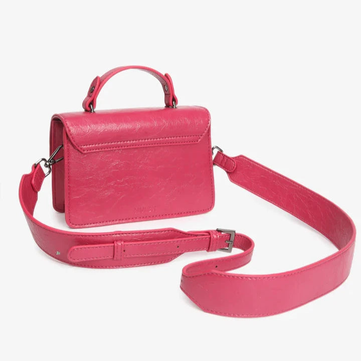 files/CRANE_RAW_STRUCTURE-Crossbody-2503-043-011900-479_Fuchsia_Pink_jpg.webp