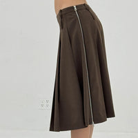 Side Zipper Pleated Skirt in Vintage Brown