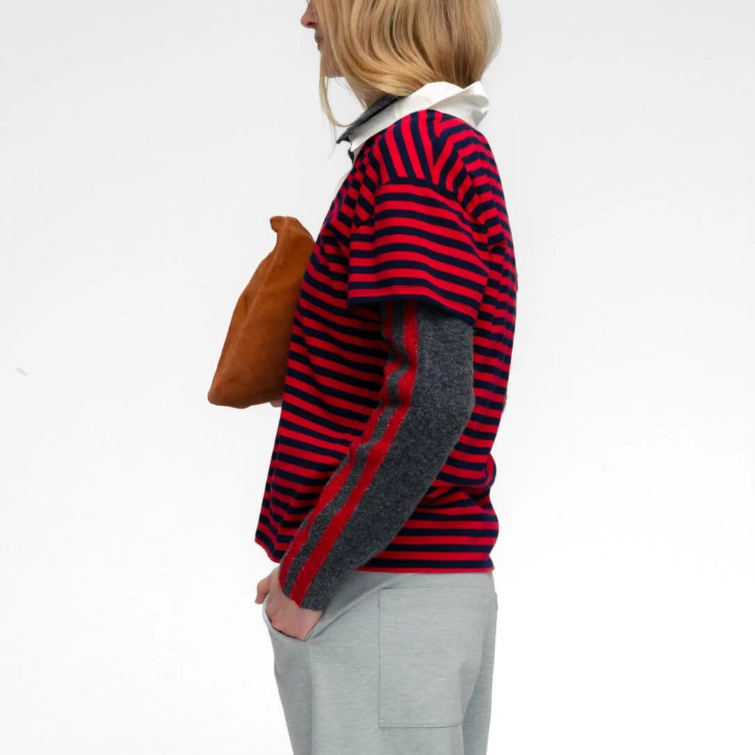 Wooju Tee in Scarlet/Navy