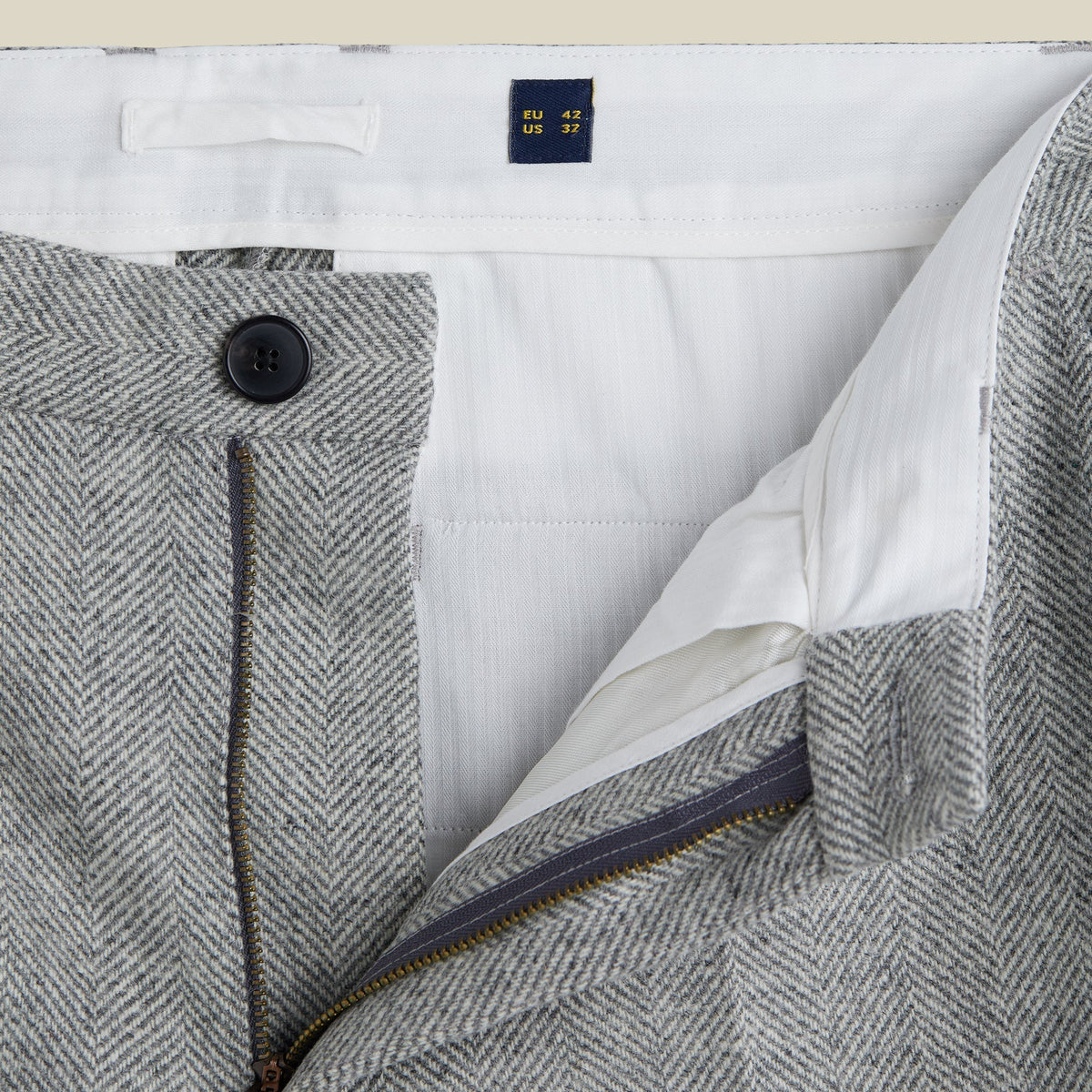 Single Pleat Herringbone Trousers in Light Grey