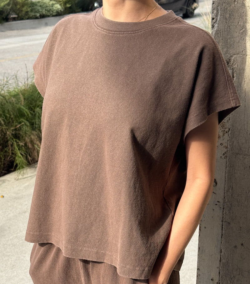 Jeanne Tee in Chocolate