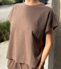 Jeanne Tee in Chocolate