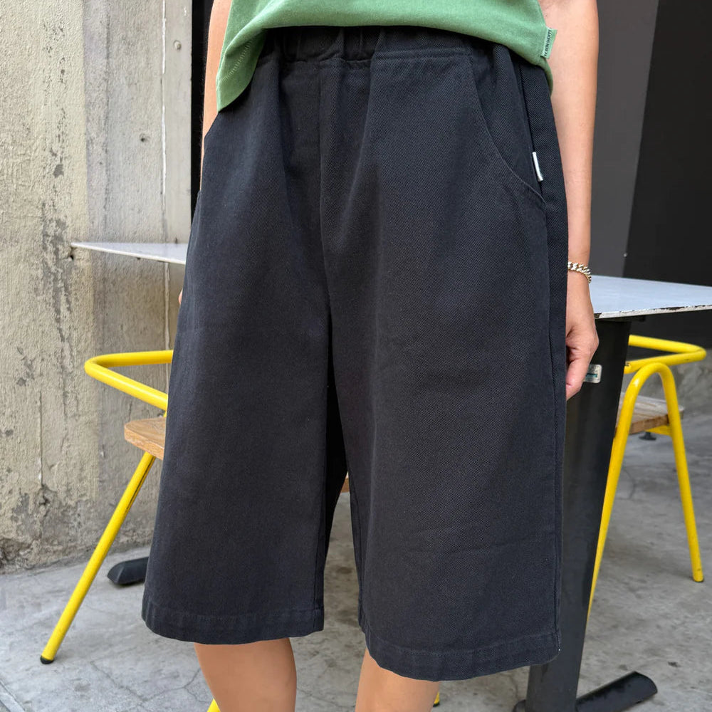 Liam Bermuda in Black Canvas