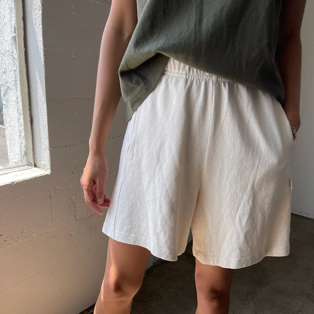 Flared Basketball Shorts in Naturel