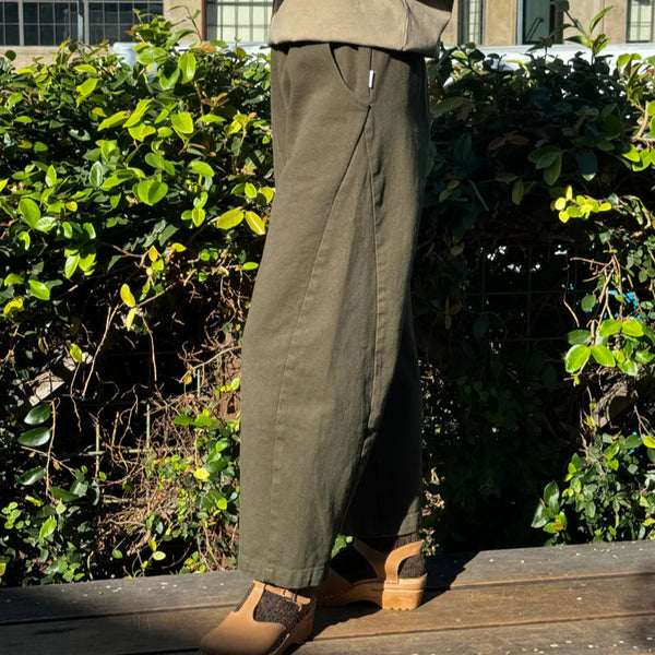 Arc Pants in Olive