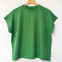 Jeanne Tee in Asparagus