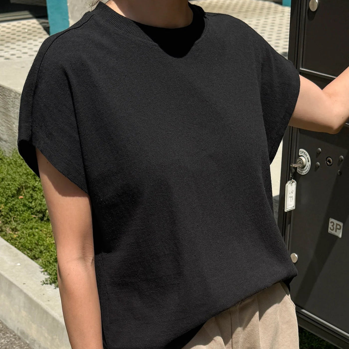 Jeanne Tee in Black