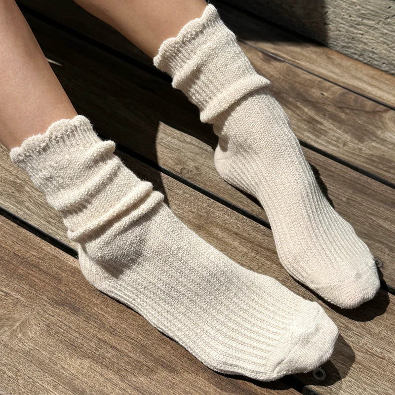 Linen Scallop Socks