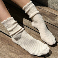 Linen Scallop Socks