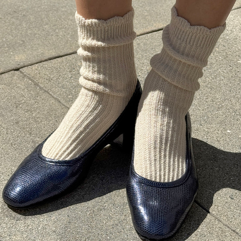 Linen Scallop Socks