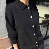 Lou Cashmere Cardigan in Black