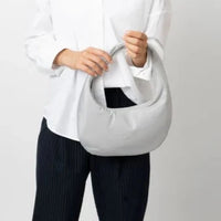Mist Purse in Grey Aura