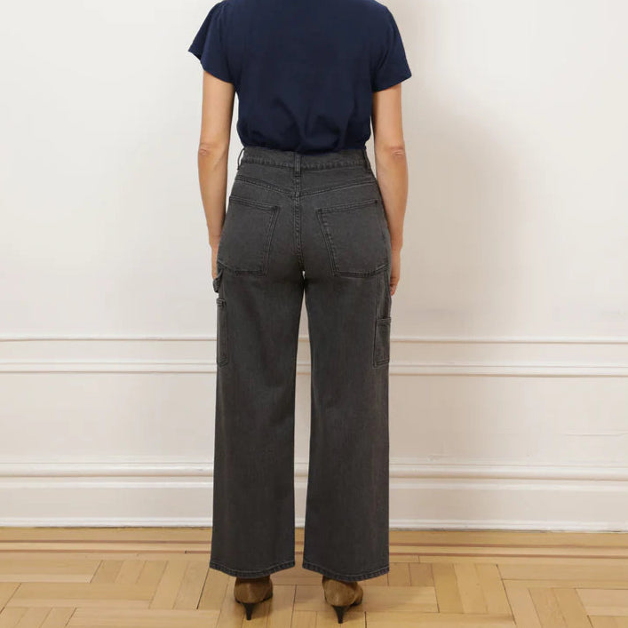 files/NavyBessette_GrayQuinnBack2.webp