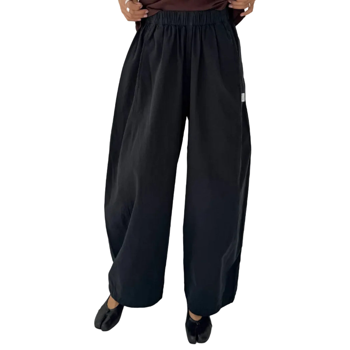 Parachute Pants in Black