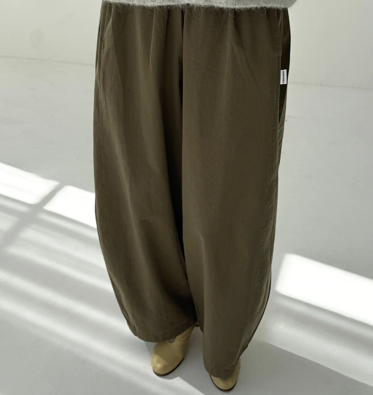 Parachute Pants in Olive