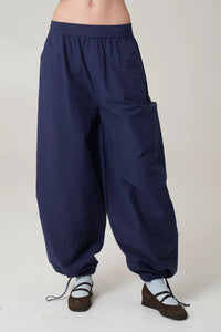 Sable Pant in Navy