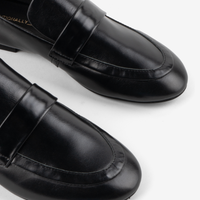 Perm Loafer in Black