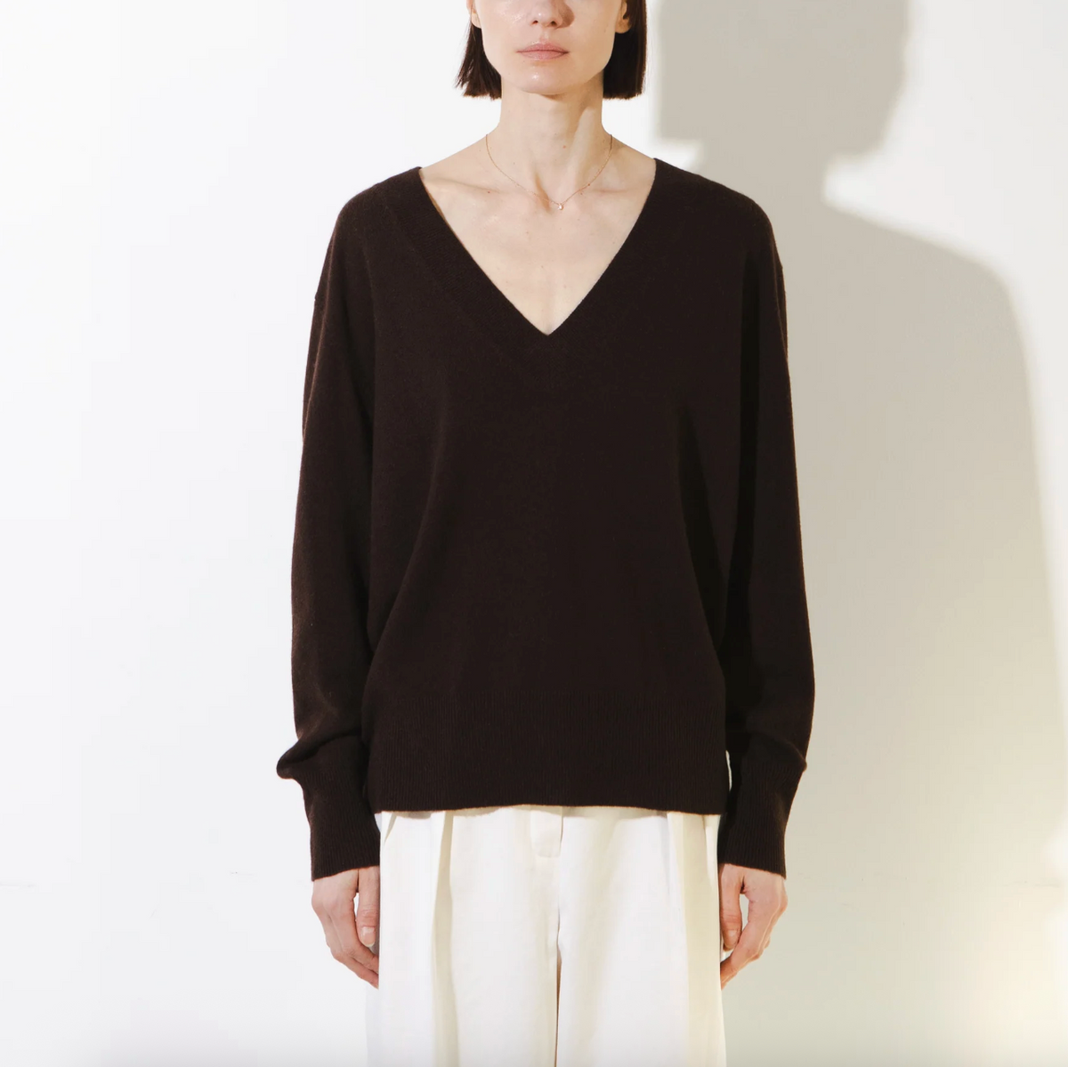 Oversized V-Neck in Brown