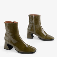 Taffy Boot in Olive