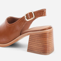 Teresa Heel in Tan