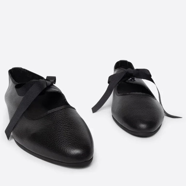 Valley Shoe in Black