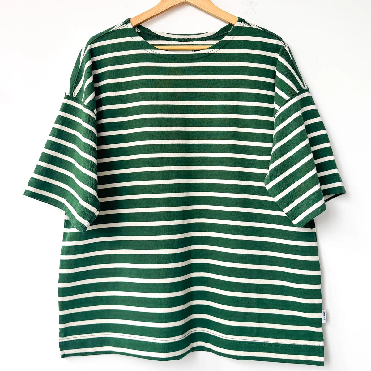 Voyage Tee in White/Pine Stripe