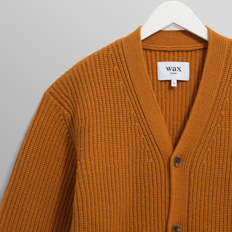 files/WALKER-CARDIGAN-CARDIGAN-STICH-RUST-ORANGE-DETAIL.jpg