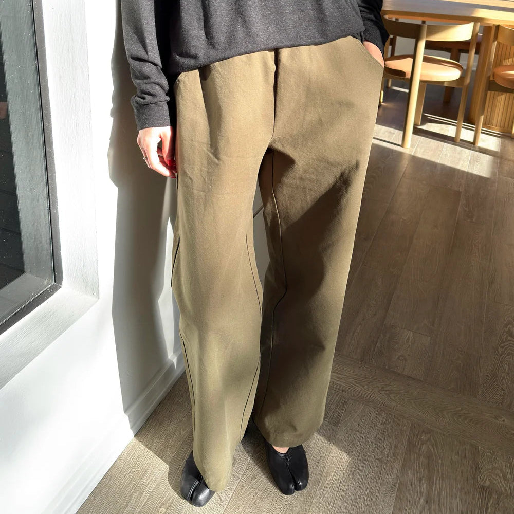Work Pants in Olive