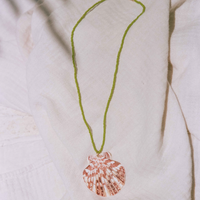 Rincon Necklace in Natural shell