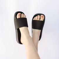 Tommy Slide: Black