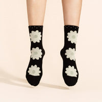 Blooming Daisy Short Crew