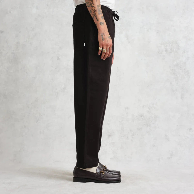 files/kurt-black-longer-leg-organic-cotton-trousers-5_1000x_db60b62d-d5db-42d1-beff-adc4b82e1b76.webp