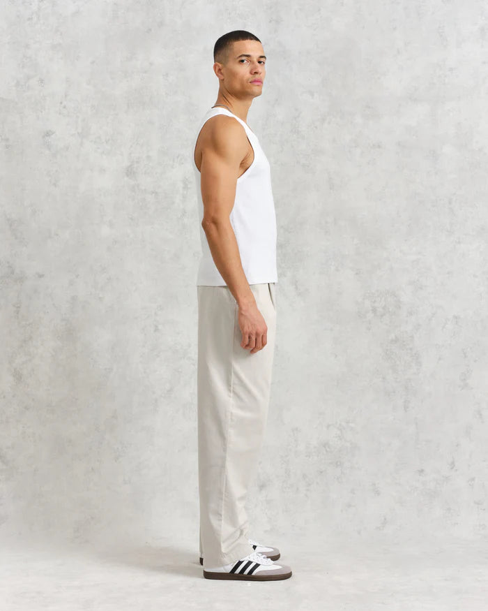 files/montague-white-ribbed-organic-cotton-vest-5_700x_efeb0be7-30e6-46a9-b7f0-1c1ccc2b11c6.webp