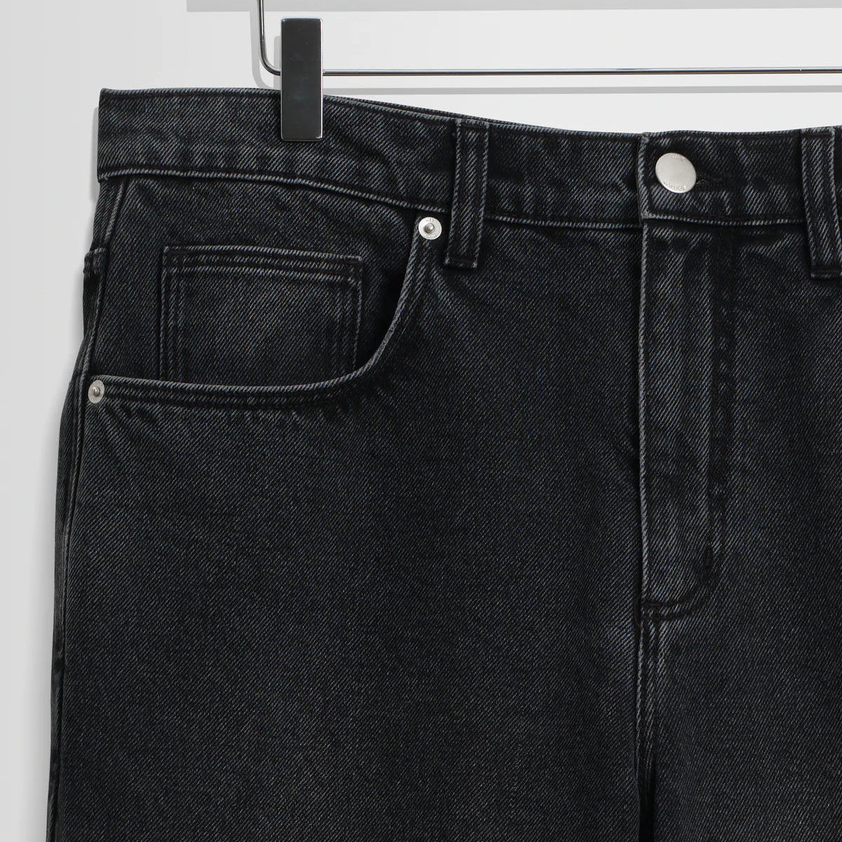 Russell Straight Fit Jean in Washed Black