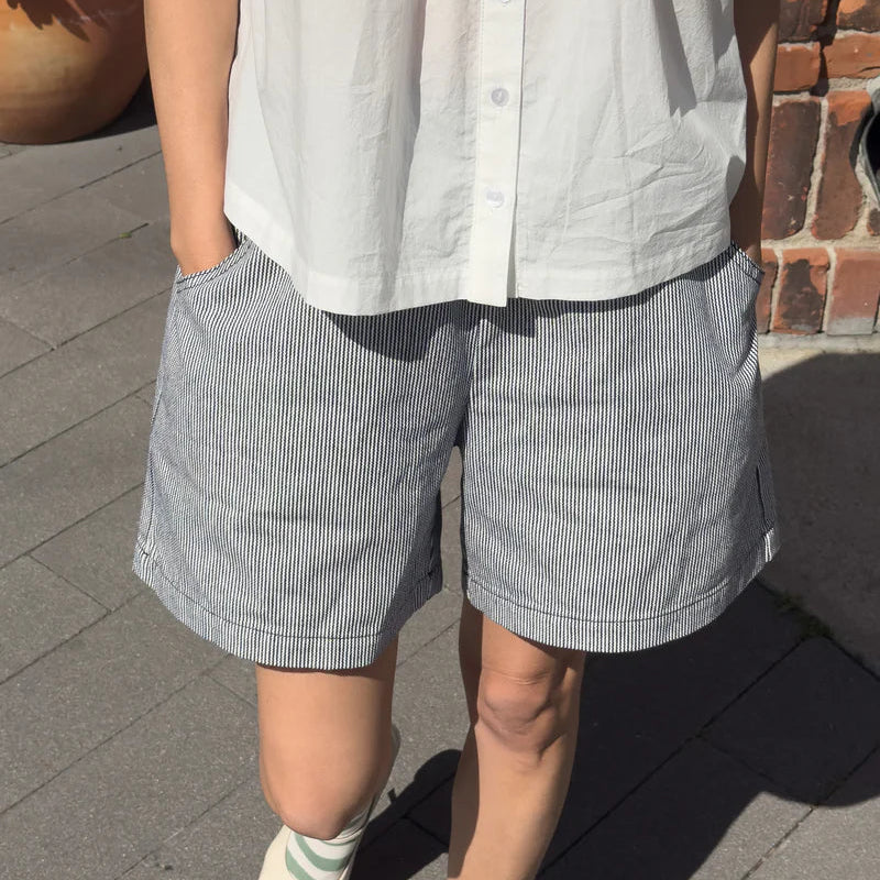 City Shorts in Blue Stripes
