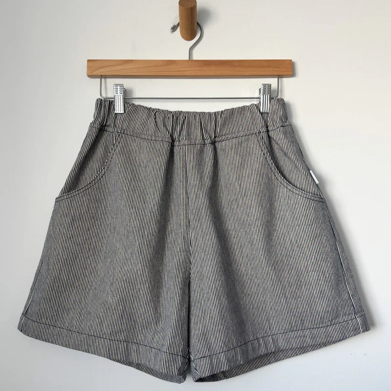 City Shorts in Blue Stripes