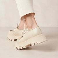 Tycoon Loafer in Ivory